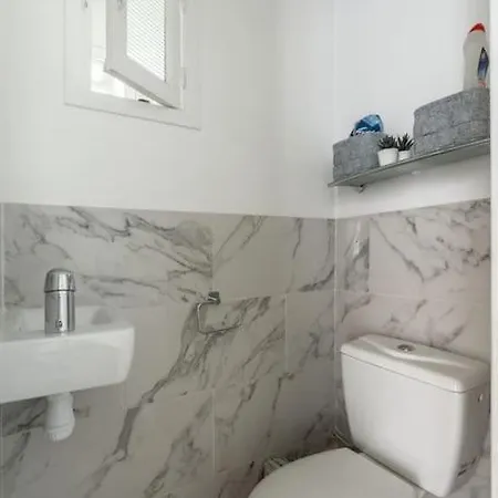 A Refined 2-bedroom Close Avenue Foch Appartement *